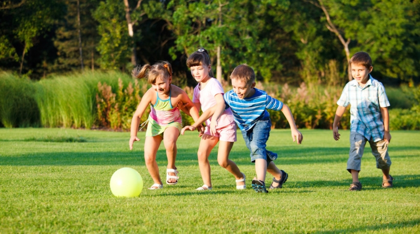 Kanner spille Futtball