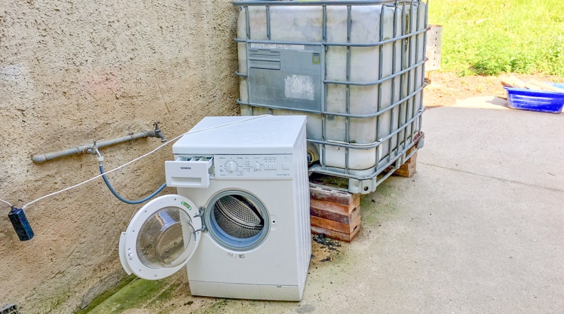 "Da fänke mer rëm bei null un: da musse mer rëm alles kafe goen, vu Kalzong op Wäschmaschinn"