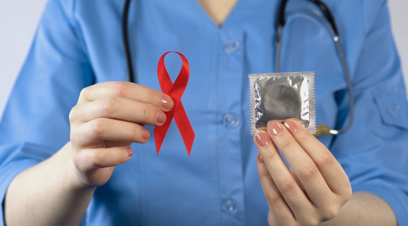 Dokter mat engem Kondom