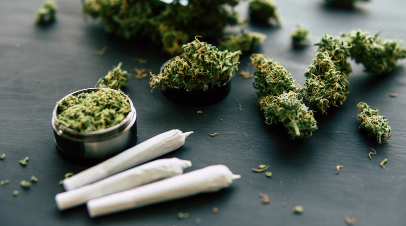 Cannabis mat dräi Jointen Cannabis mat dräi Jointen