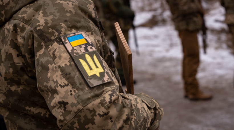 Ukrainesch Verdeedegung un der Grenz zu Russland