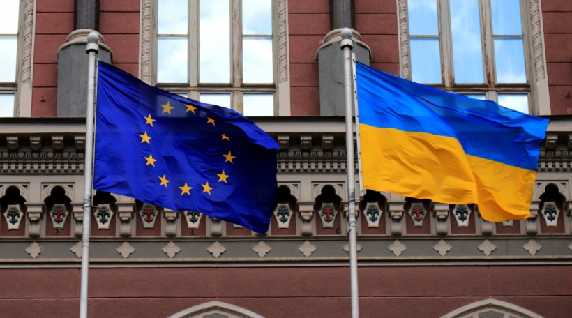 Fändele vun EU an Ukrain